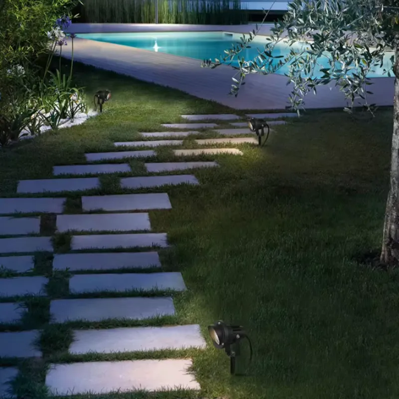PearlGarden Outdoor Spotlight