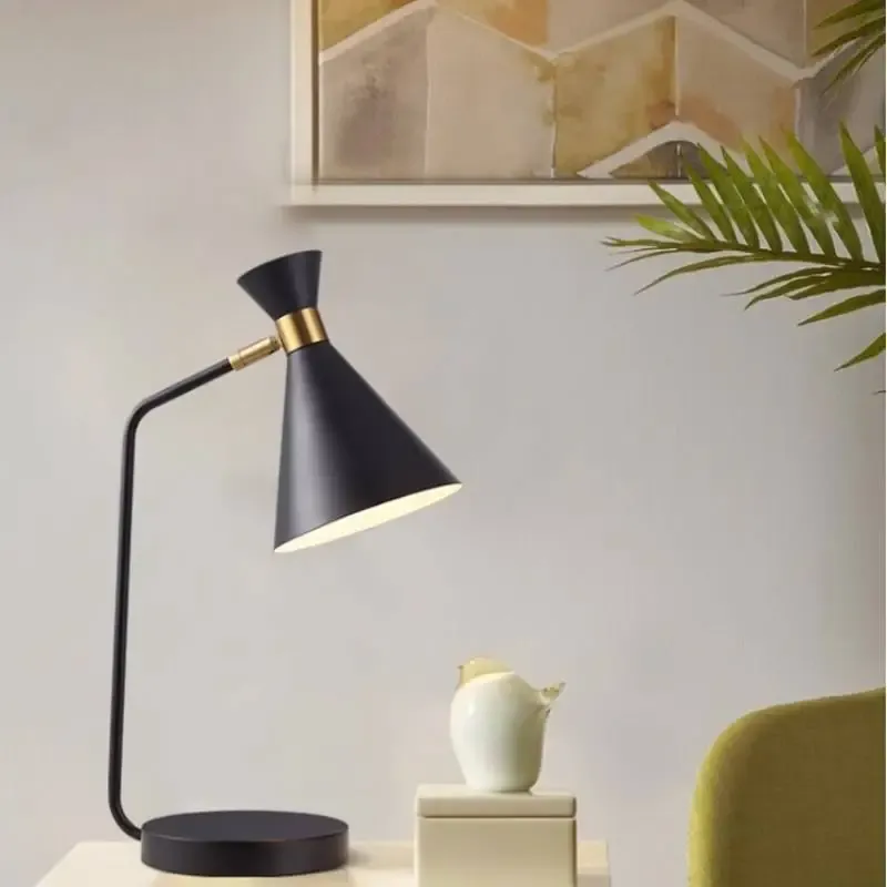 PixerCone Table Lamp