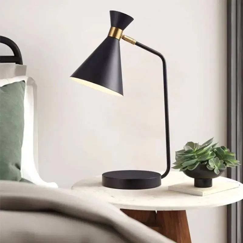 PixerCone Table Lamp