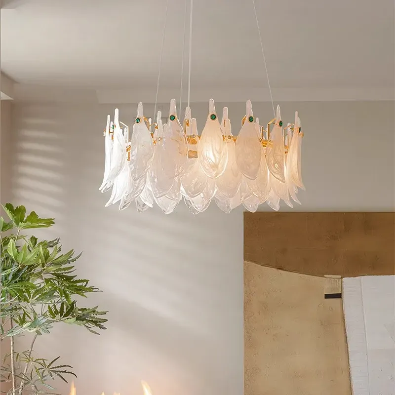 PlumaBreeze Chandelier