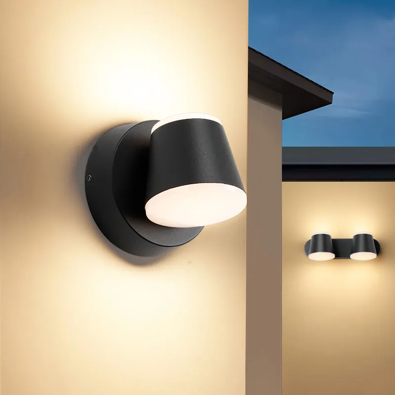 ReikaTurn Outdoor Wall Light