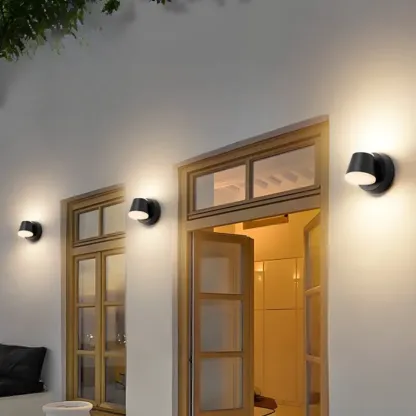 ReikaTurn Outdoor Wall Light
