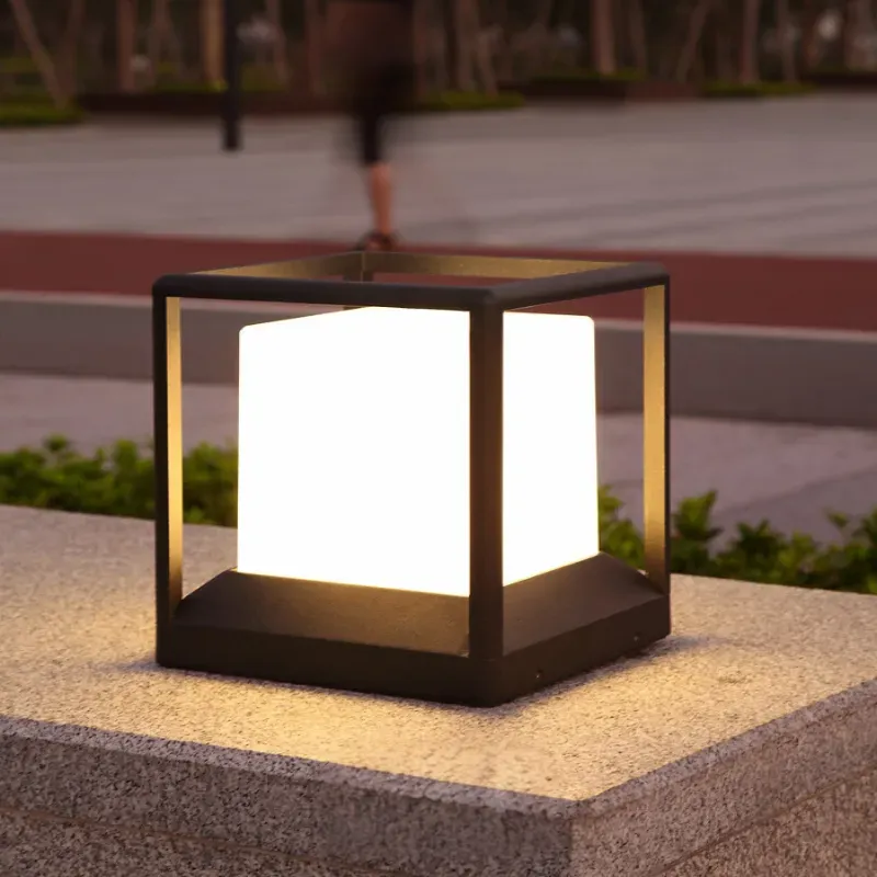 RocaSquare Outdoor Bollard