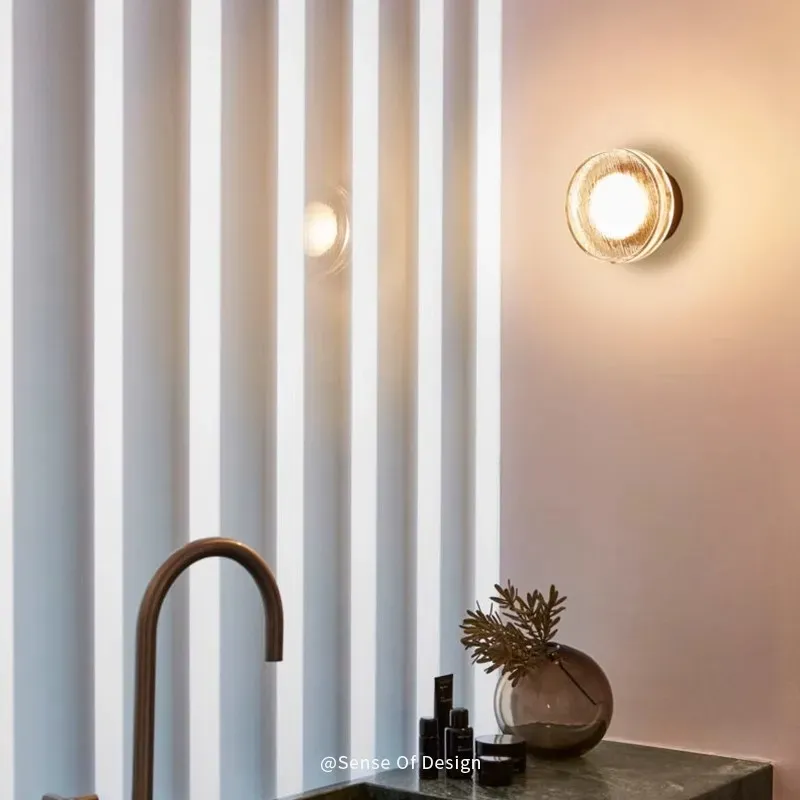 RunaSheer Wall Light