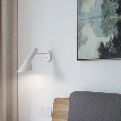 SolusEdge Wall Light