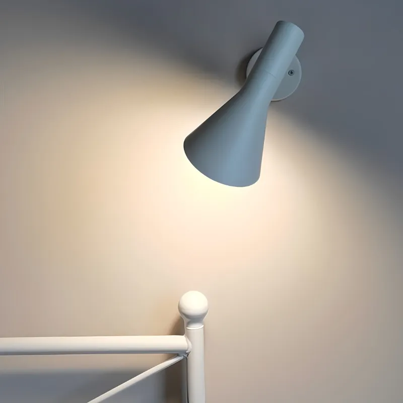 SolusEdge Wall Light