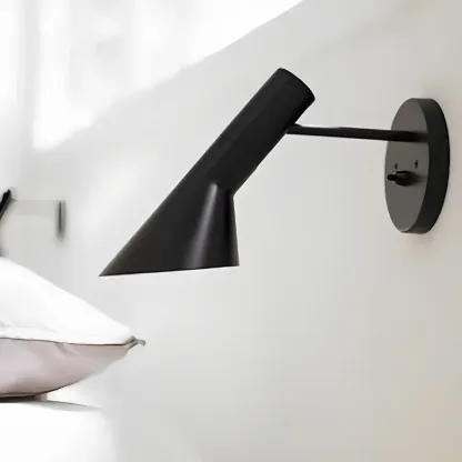 SolusEdge Wall Light