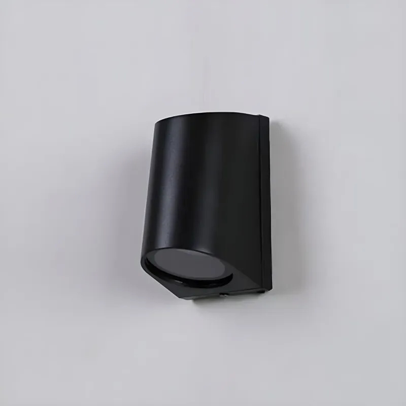 StarkCaster Outdoor Wall Light