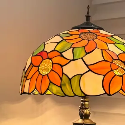 SunflowerGlass Table Lamp