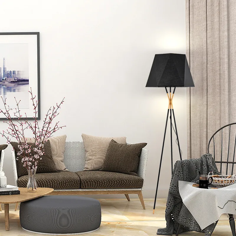 SveaGeometric Floor Lamp