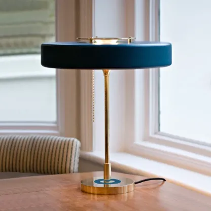 TheoClassic Table Lamp