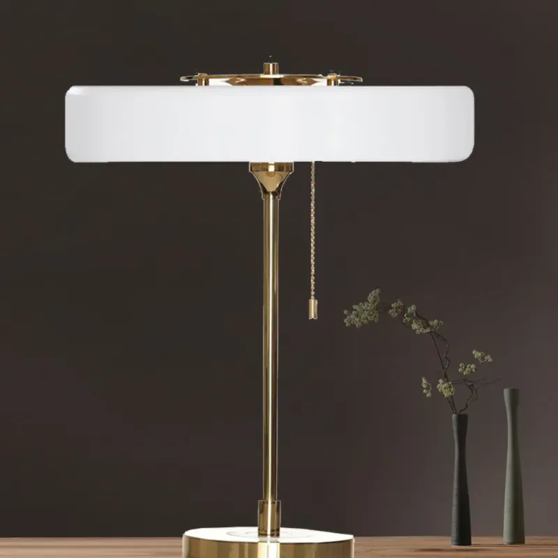 TheoClassic Table Lamp