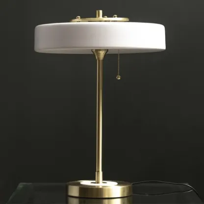 TheoClassic Table Lamp
