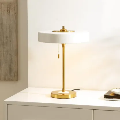 TheoClassic Table Lamp