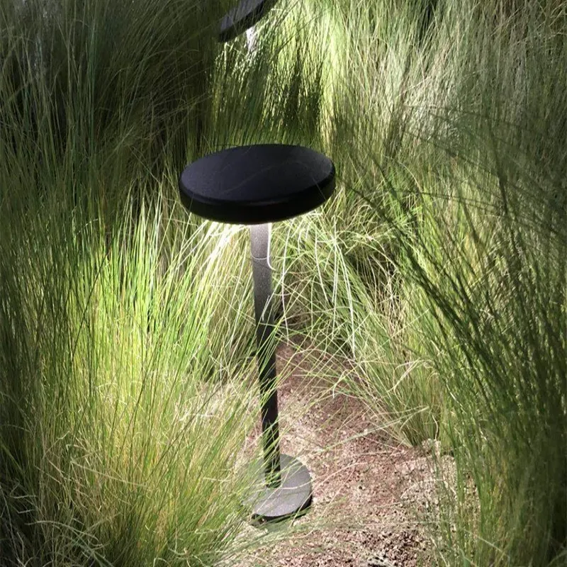 TippyTextured Outdoor Lawn Light