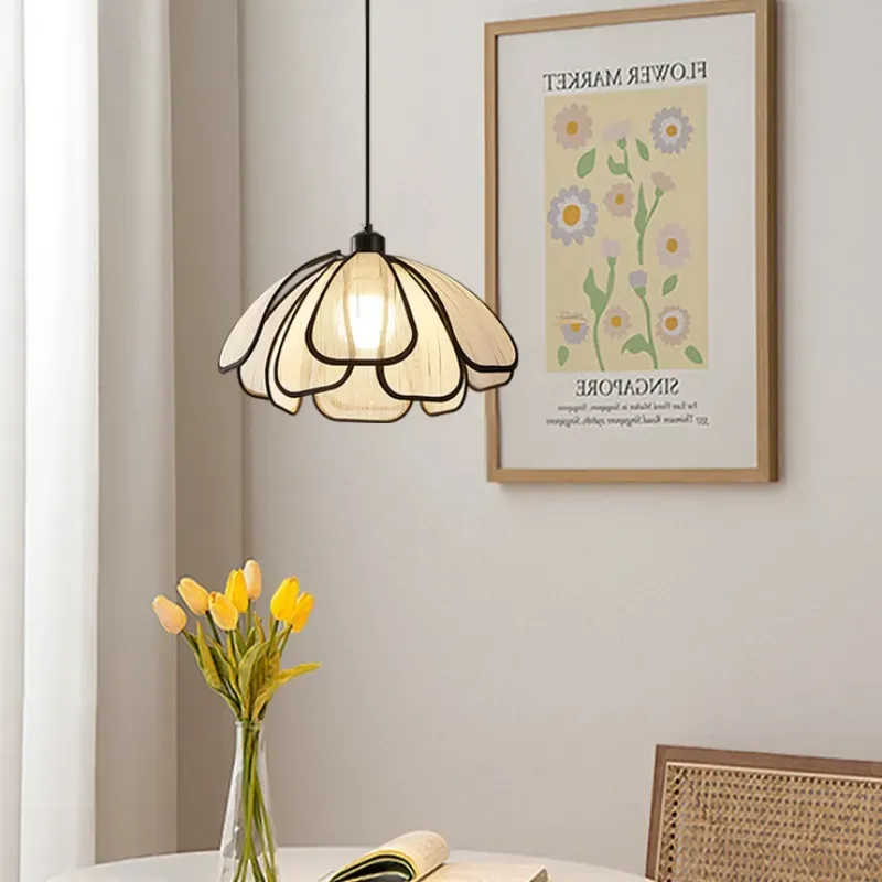 TulipaGrace Pendant