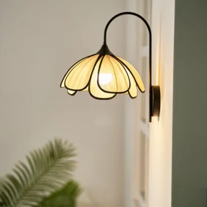 TulipaGrace Wall Light