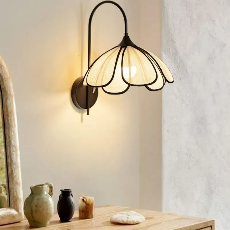 TulipaGrace Wall Light