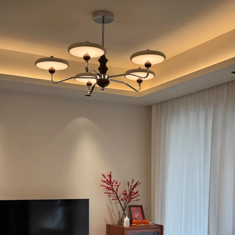 ValoraFrench Chandelier