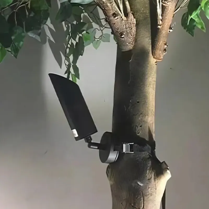 VineaBind Outdoor Spotlight