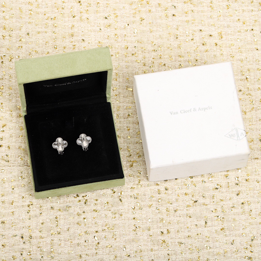 【ヴァンクリーフ】ピアス 0915-1-4