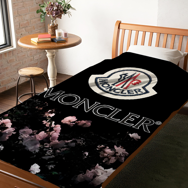 【限定価格】moncler モンクレール　タオル　ブランケット　blanket 限定価格】moncler モンクレール タオル ブランケット blanket