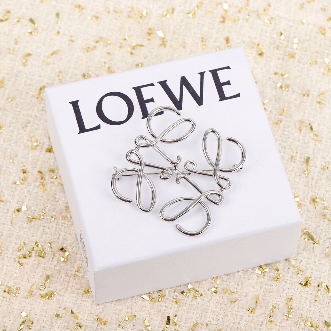 【ロエベ】ブローチ・コサージュ 0804-7-3