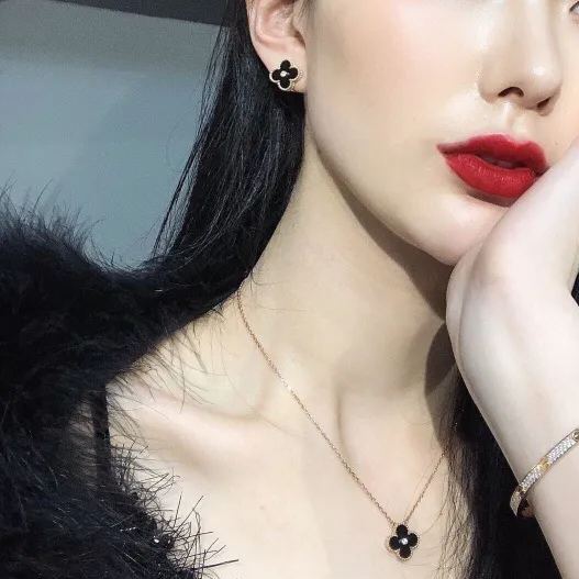 【ヴァンクリーフ】ピアス 0825-2-61