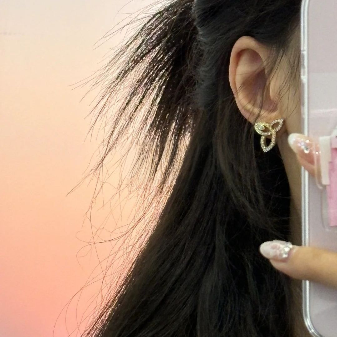 【ハリー・ウィンストン】ピアス   251223-6