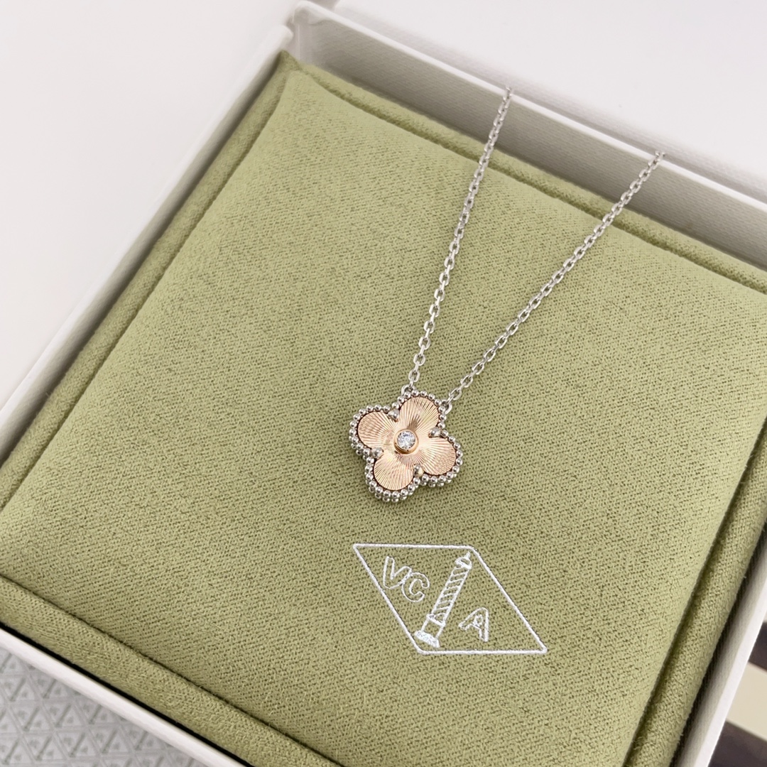 【ヴァンクリーフ】Christmas 限定2024 ネックレス・ペンダント 1015-1-2-1