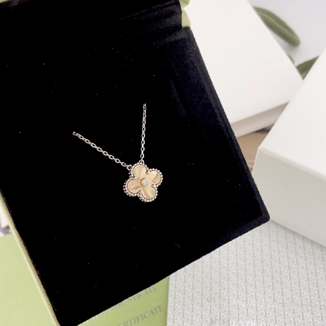 【ヴァンクリーフ】Christmas 限定2024 ネックレス・ペンダント 1015-1-2-1