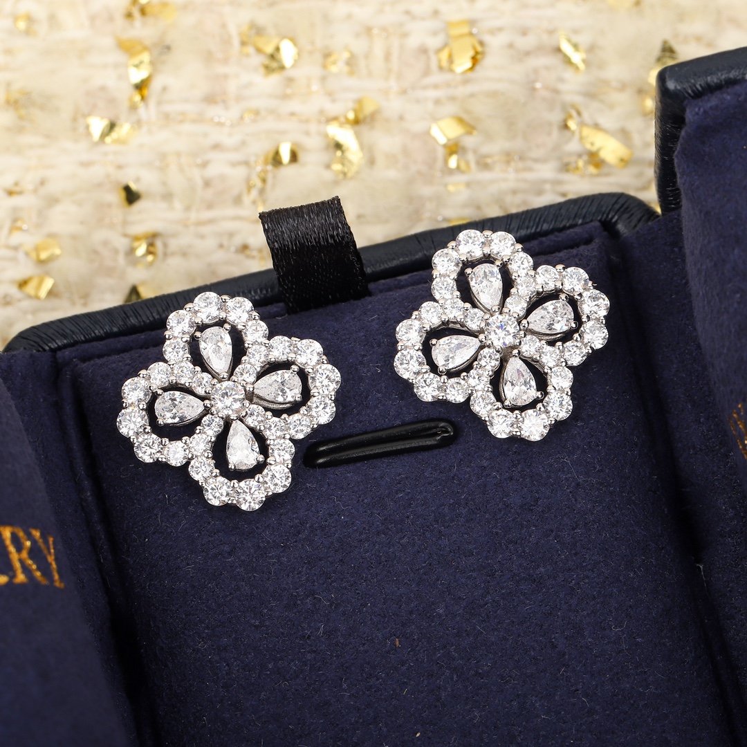 【ハリー・ウィンストン】ピアス   251223-5