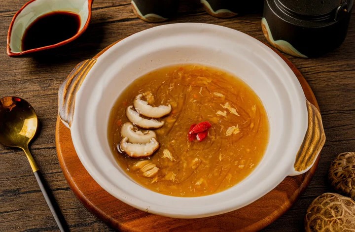 M56 - SHARK FINS SOUP 碗仔翅 