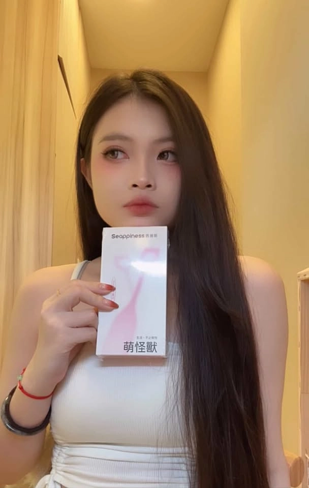 萌怪獸伸縮跳蛋與紅人合照2
