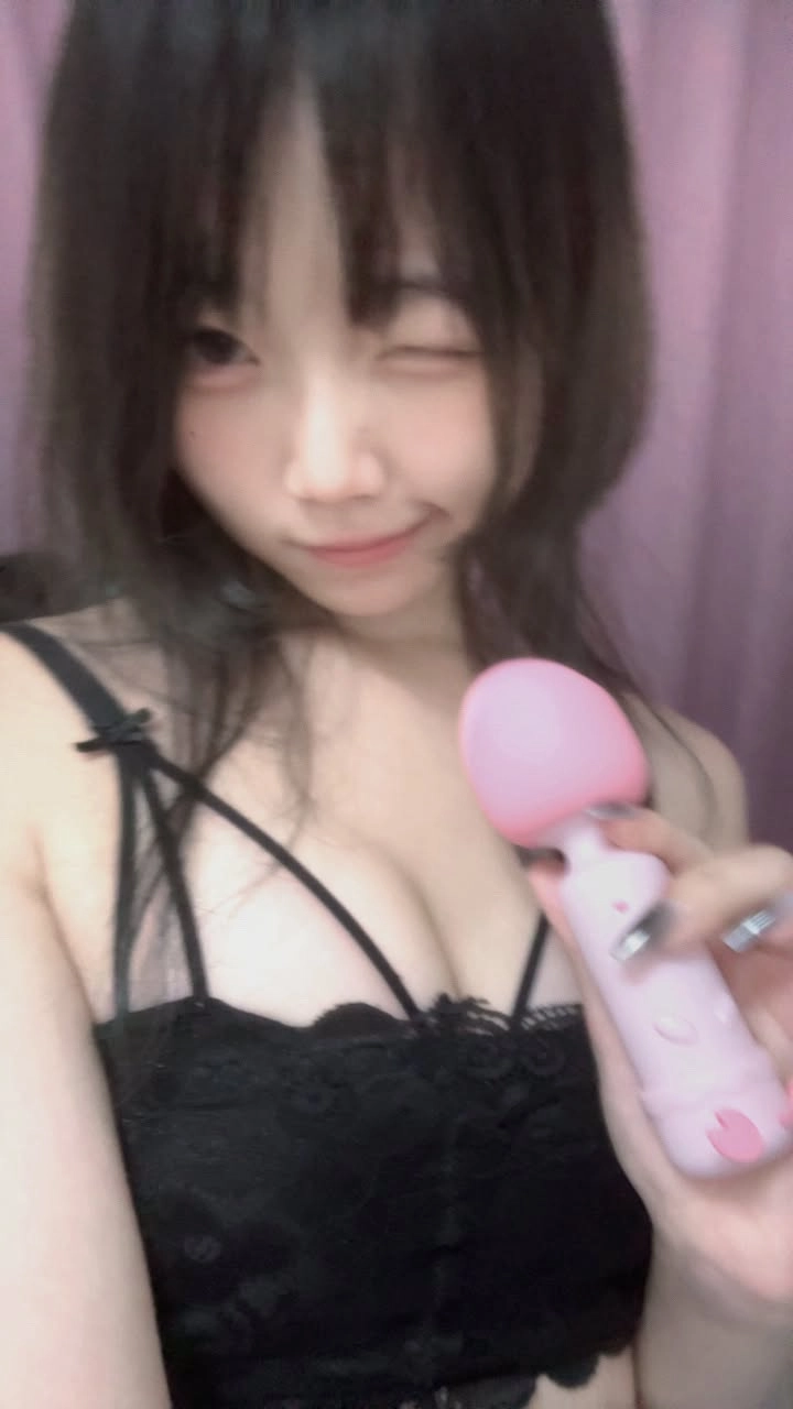 動物AV棒與紅人合照3