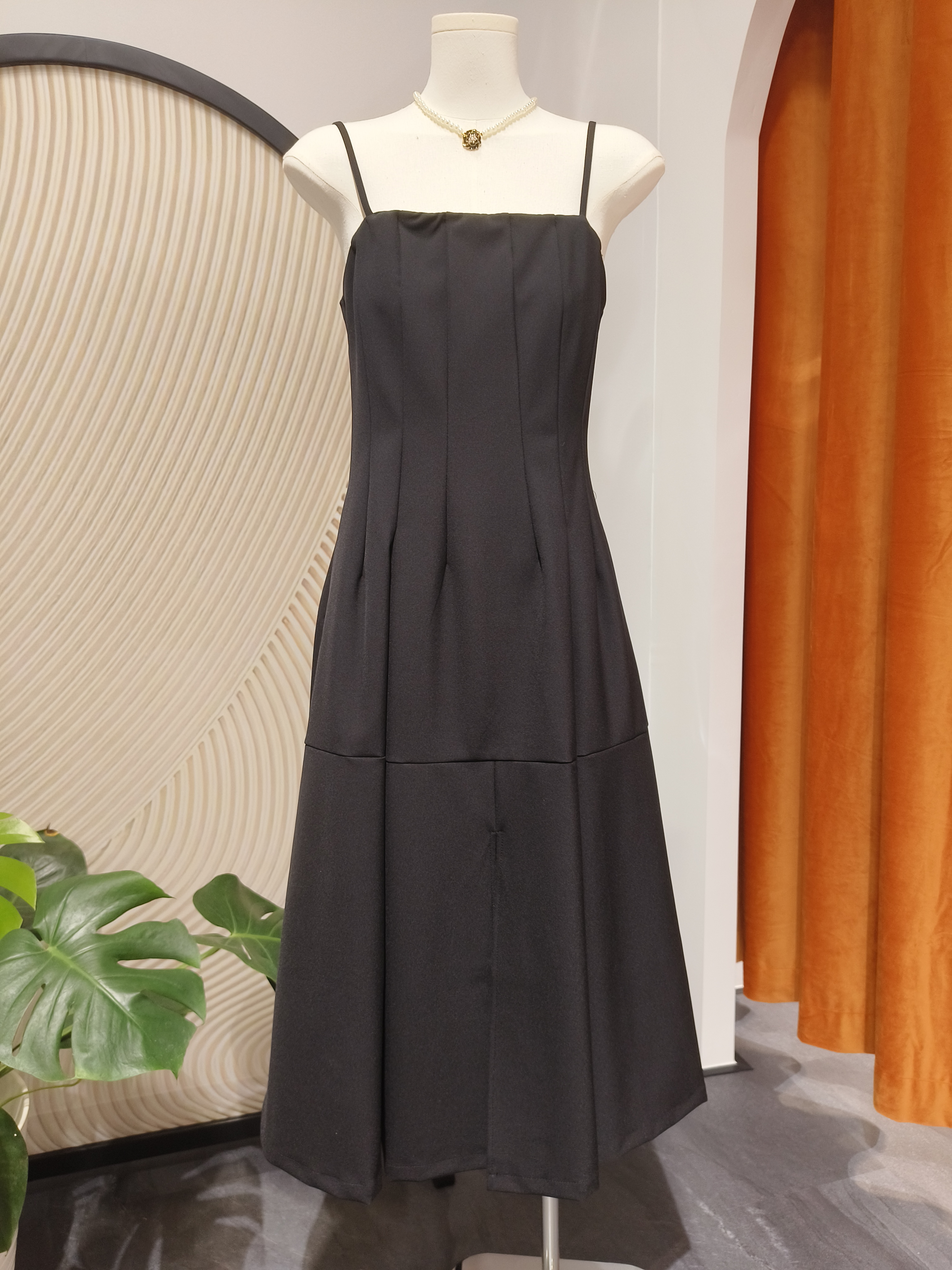 吊带收腰气质连衣裙 Elegant Cami Dress