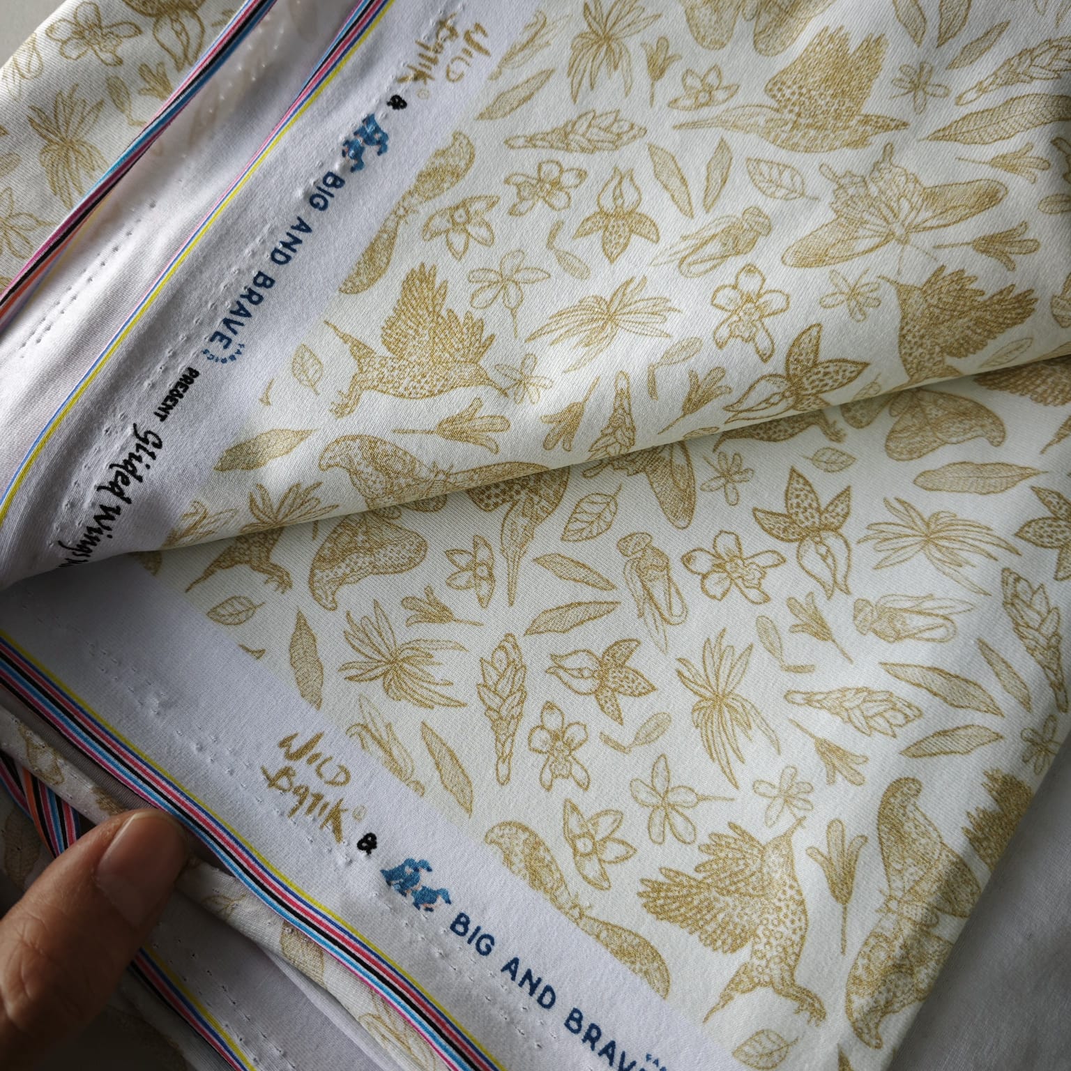 [IN-STOCK] Glided Wings - Monochrome