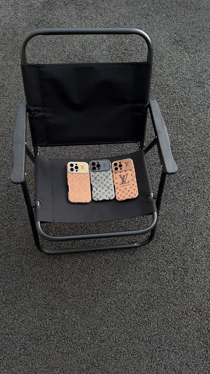 路易威登翻毛皮防摔手機殼