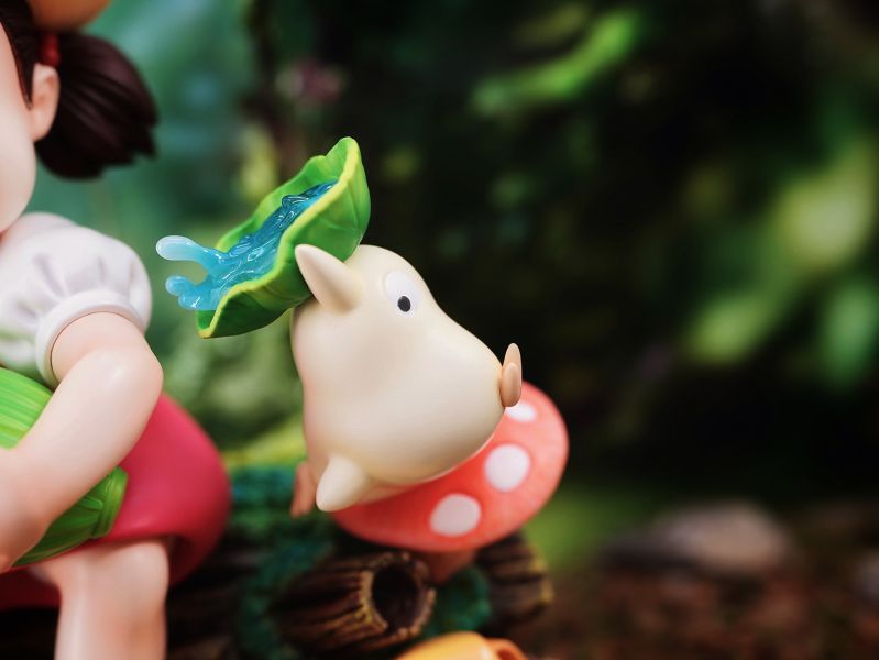 【預購】龍喵工作室 宮崎駿生態場景《抱玉米的小梅》