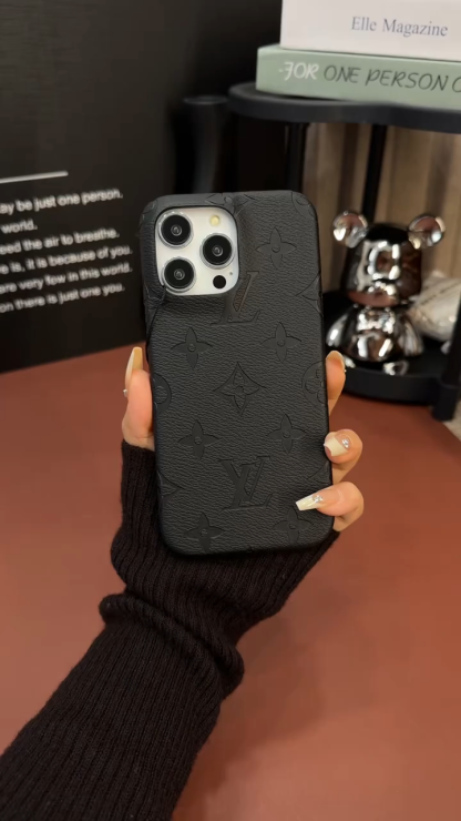 路易威登小牛皮無邊框手機殼