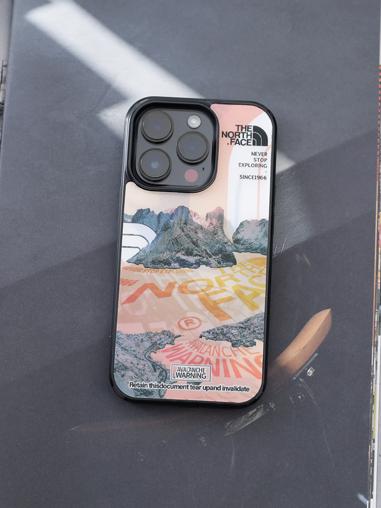 潮牌個性鐳射北面3D幻圖磁吸防摔手機殼