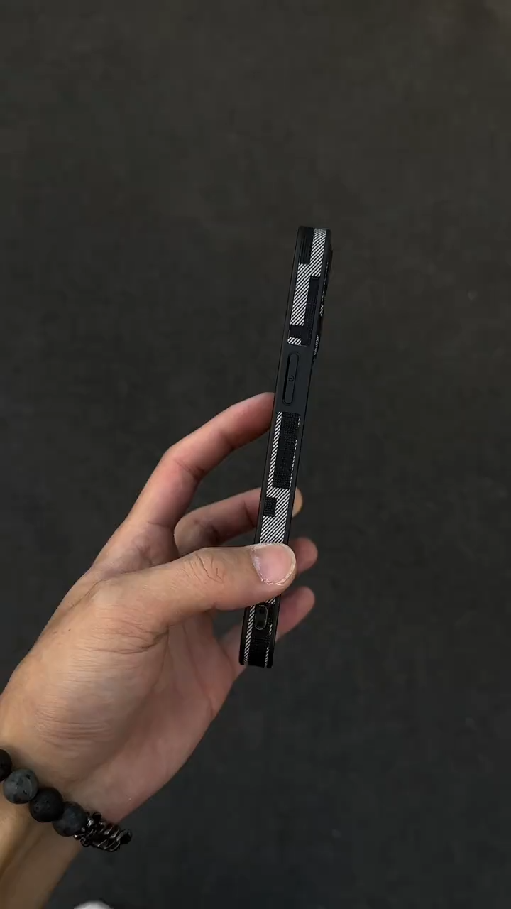 芬迪皮紋防摔手機殼