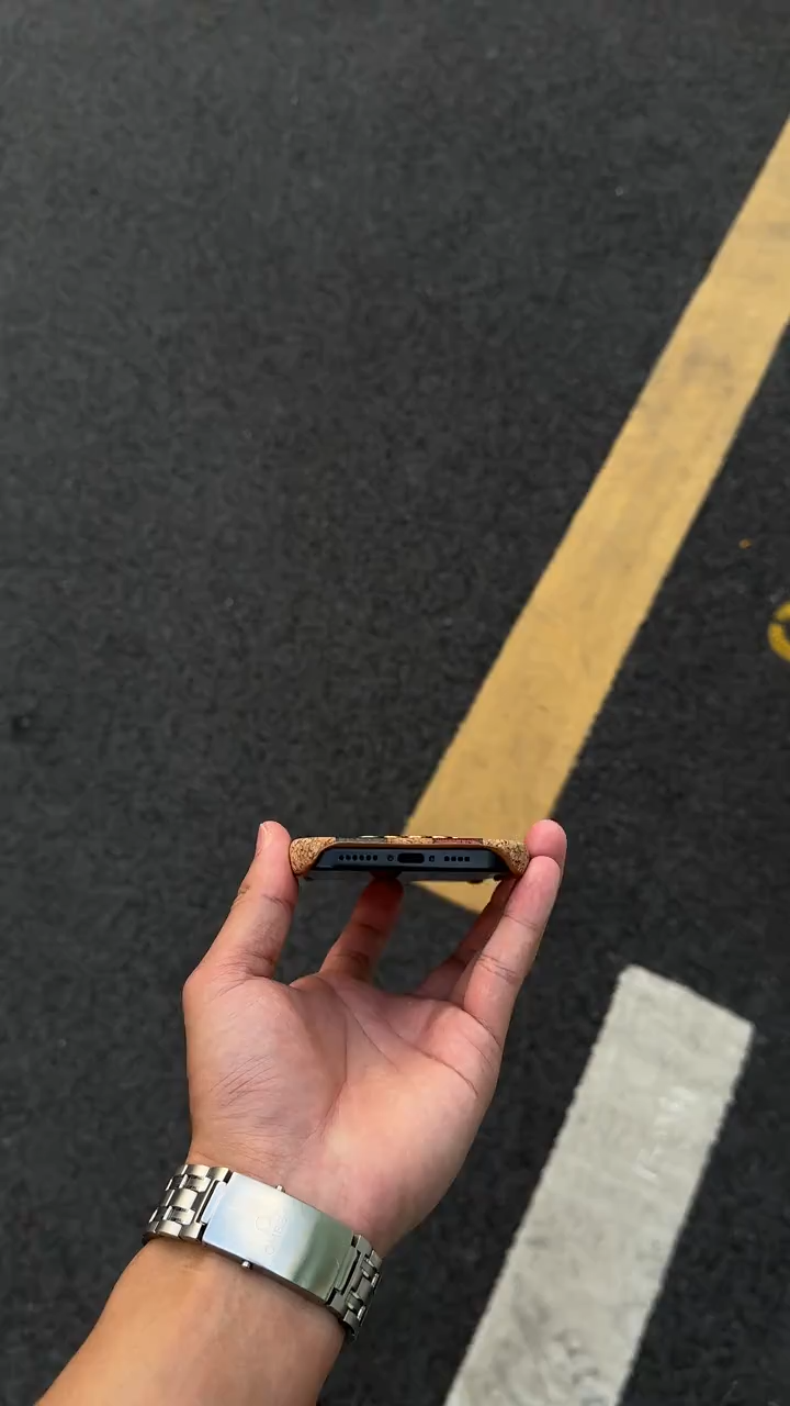 古馳木質金屬立標半包手機殼