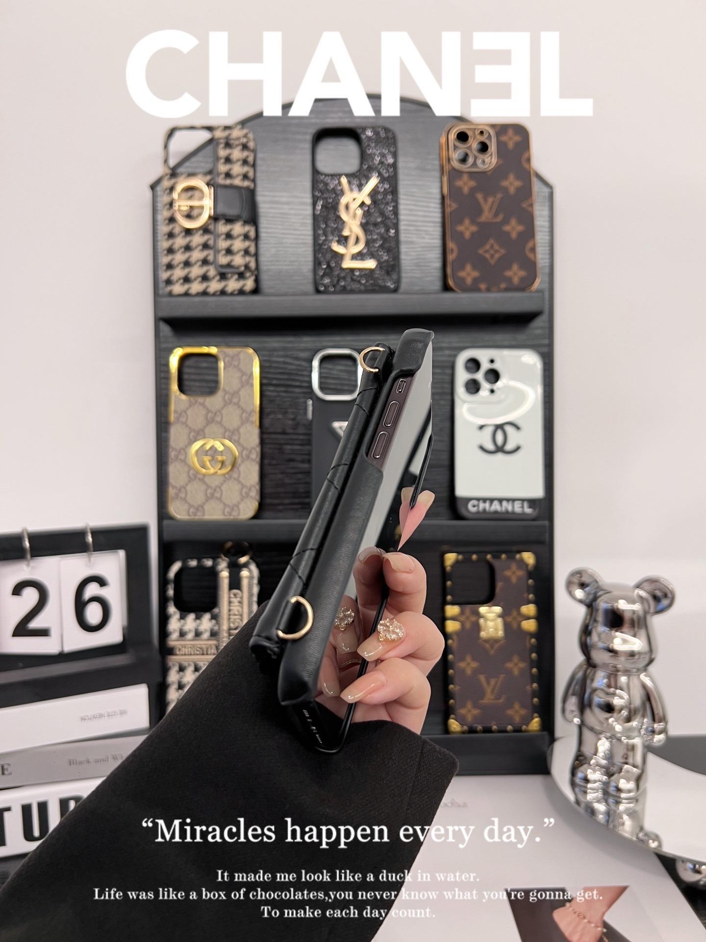 香奈兒卡包磨砂手機殼-ZUIHANG SHOP