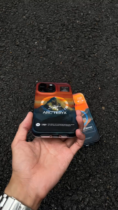 始祖鳥雙層膚感鐳射磁吸手機殼