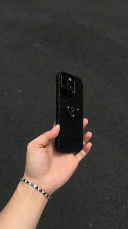[Copy]普拉達皮質金屬立標編織紋手機殼