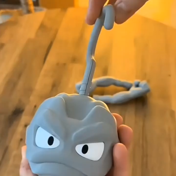 寶可夢憤怒的小拳石創意潮流百搭休閒造型衣架