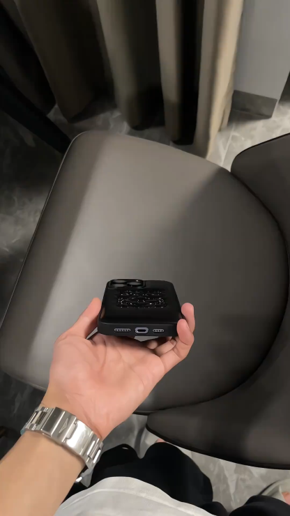 羅意威立體圖案皮紋磨砂手機殼