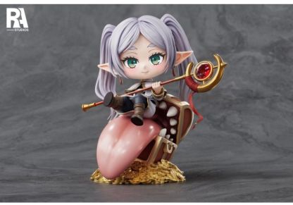 【預購】RA studio Q版冬裝芙莉蓮寶箱招財 桌擺