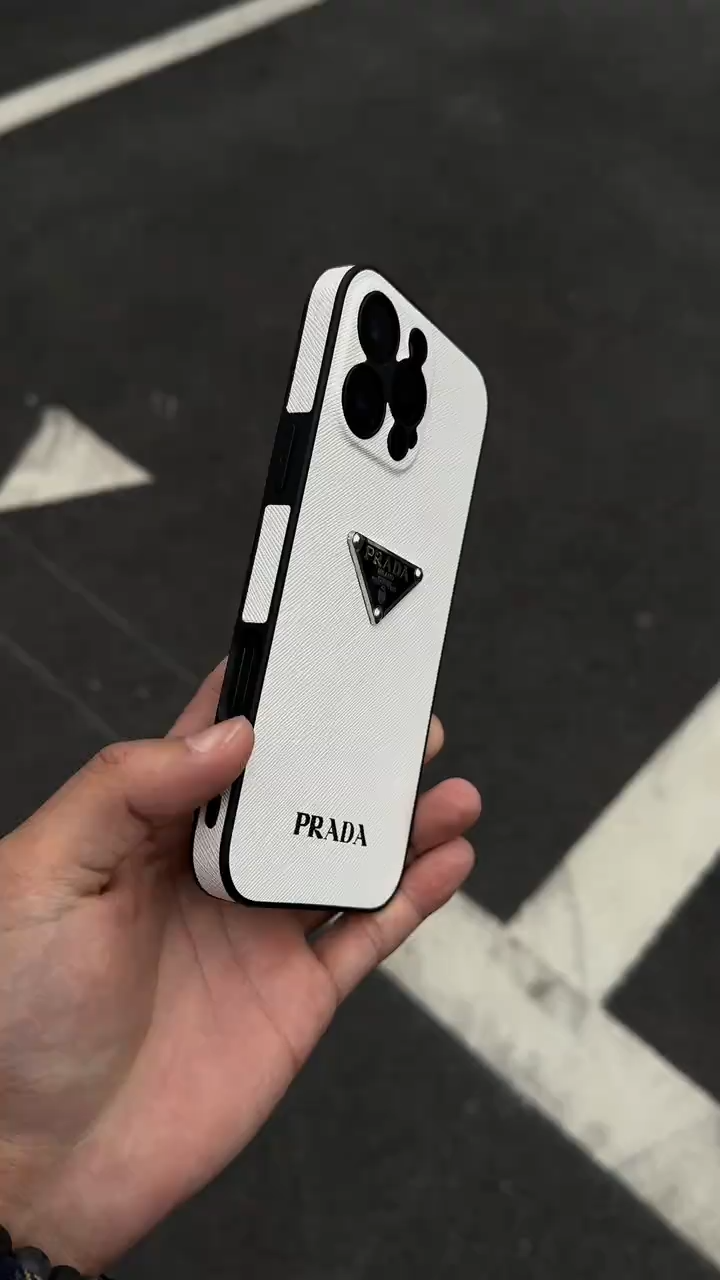 普拉達金屬立標防摔手機殼